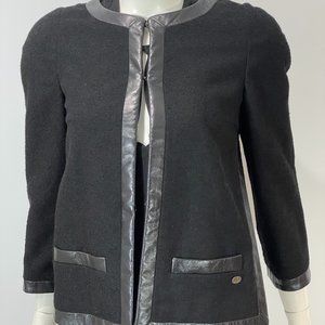 CHANEL NWT 13S $5000 BLACK TWEED BLAZER W/LEATHER